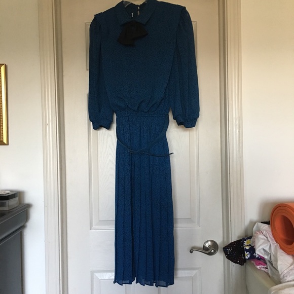 Size 7/8 vintage blue dress - Picture 2 of 7